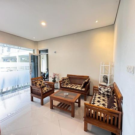 Fakhira Residence Hotel Cianjur Eksteriør billede
