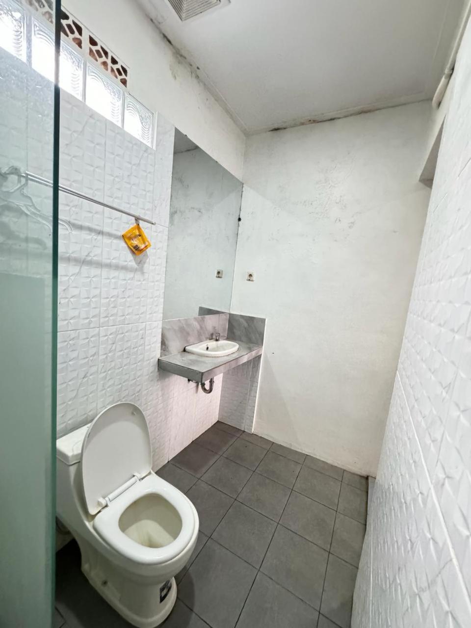 Fakhira Residence Hotel Cianjur Eksteriør billede