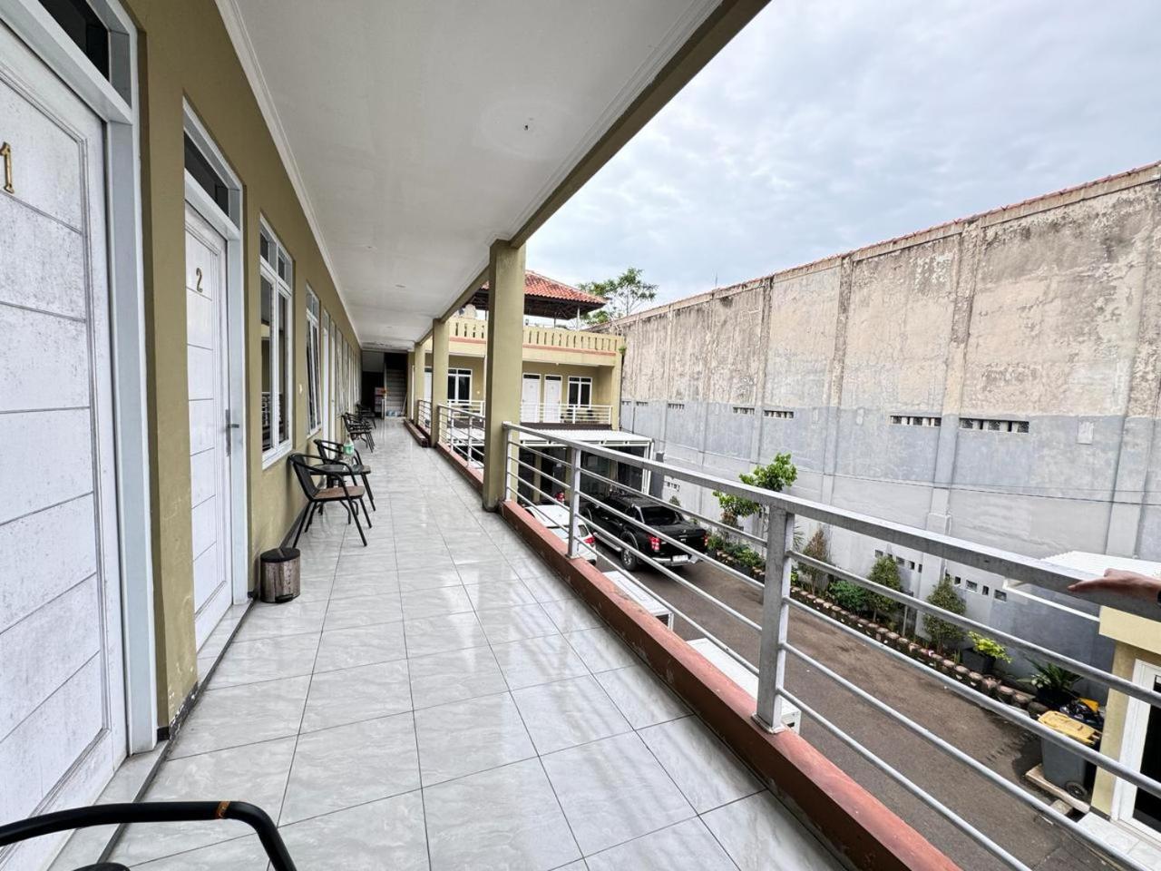 Fakhira Residence Hotel Cianjur Eksteriør billede