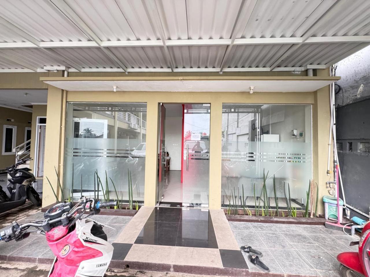 Fakhira Residence Hotel Cianjur Eksteriør billede